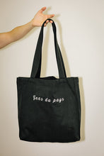 Charger l'image dans la galerie, Tote bag noir - Gens du pays par Mercedes Morin
