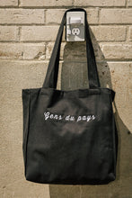 Charger l'image dans la galerie, Tote bag noir - Gens du pays par Mercedes Morin
